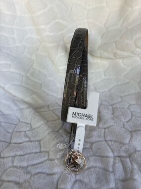 MICHAEL Michael Kors Brown Croc-Embossed Leather Logo Buckle Belt